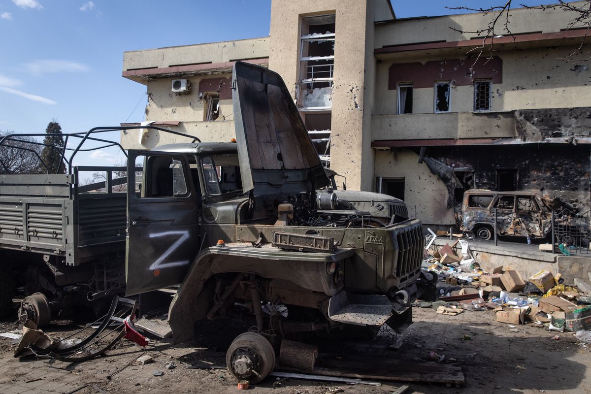 Zniszczony rosyjski pojazd wojskowy