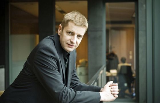 Empik Media &amp; Fashion wycofa się z sektora modowego i sprzeda szkoły językowe