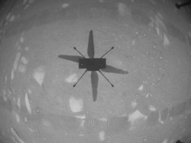 Zdjęcie dnia. Marsjański helikopter i spektakularny widok z lotu ptaka 2