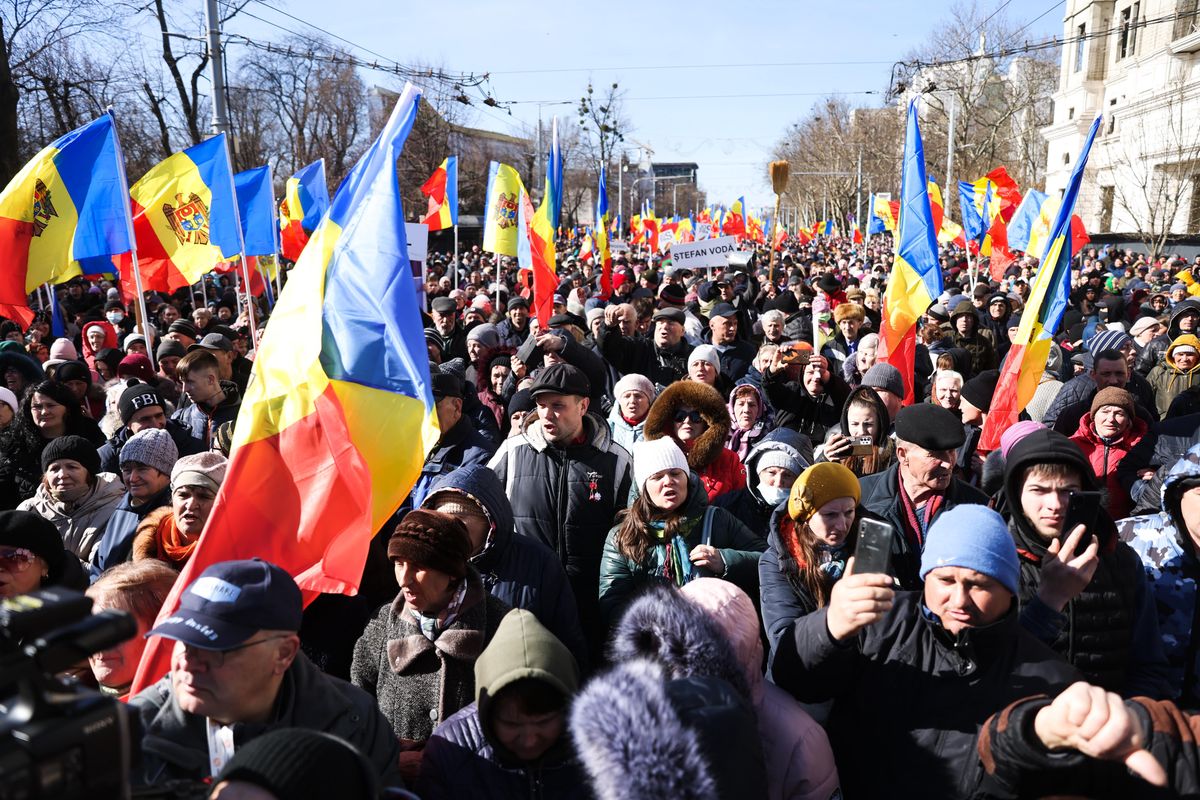 Uczestnicy antyrządowej demonstracji w Kiszyniowie