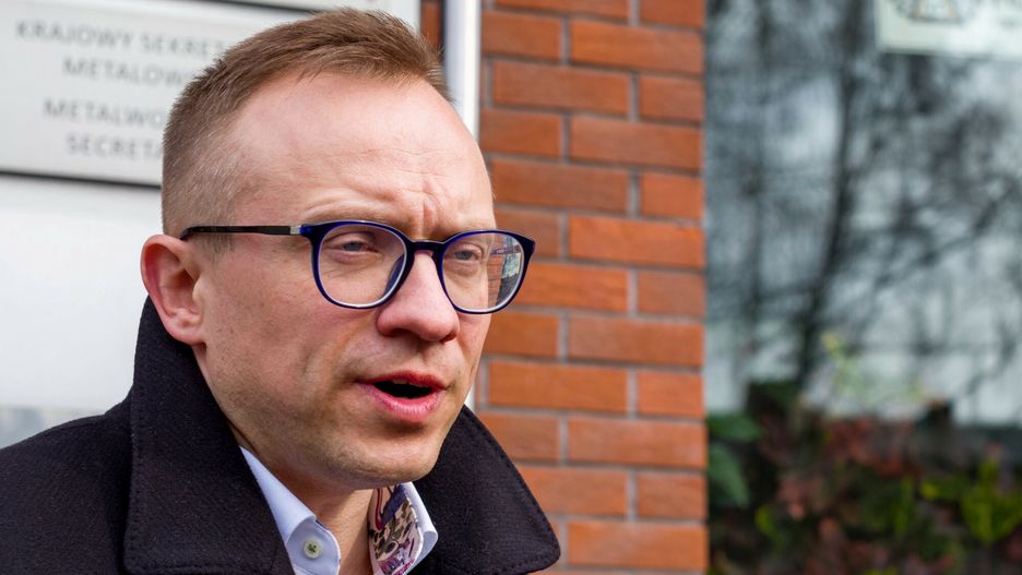 Zmiany w Polskim Ładzie i kolejne kontrowersje. Politycy otrzymają 4500zł podwyżki.