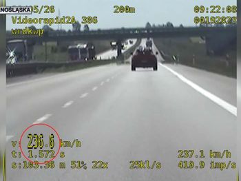 Wrocław: Pędził ekspresówką aż 236 na godzinę. Zatrzymała go drogówka
