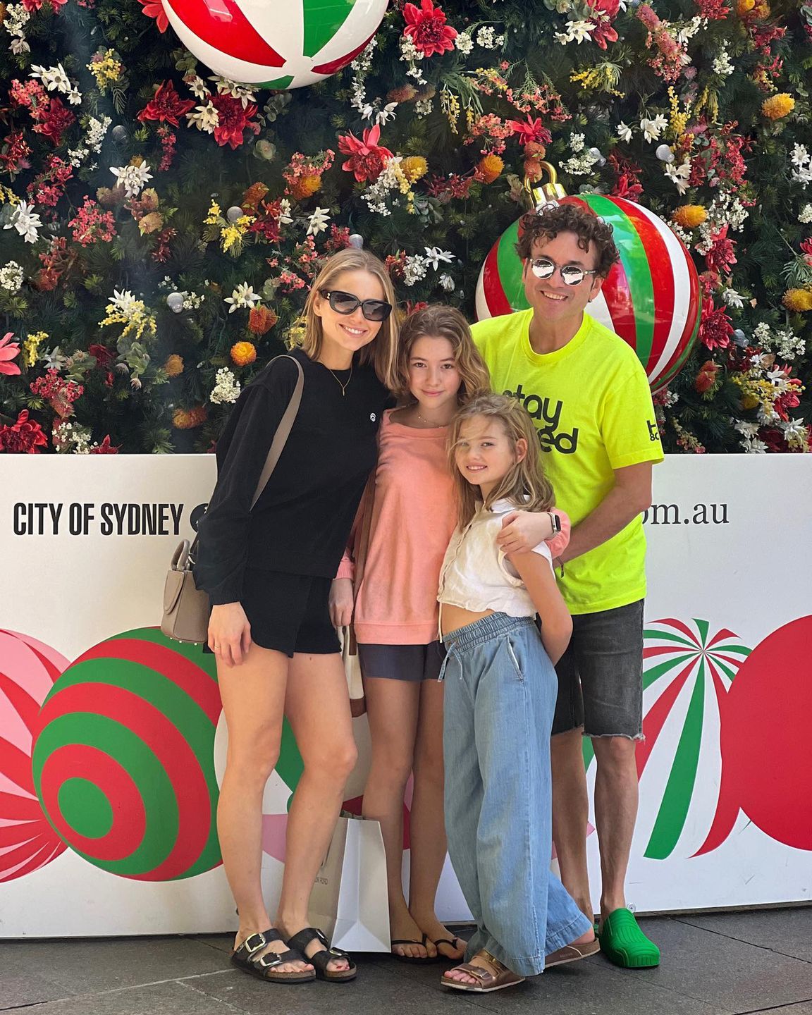 Agata i Piotr Rubikowie z córkami w Sydney