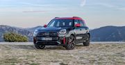 Mini John Cooper Works Countryman doczekał się nowego wydania. Nadal zachwyca osiągami