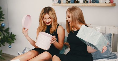 Bielizna na prezent: jak wybrać coś, co będzie zarówno eleganckie, jak i praktyczne?