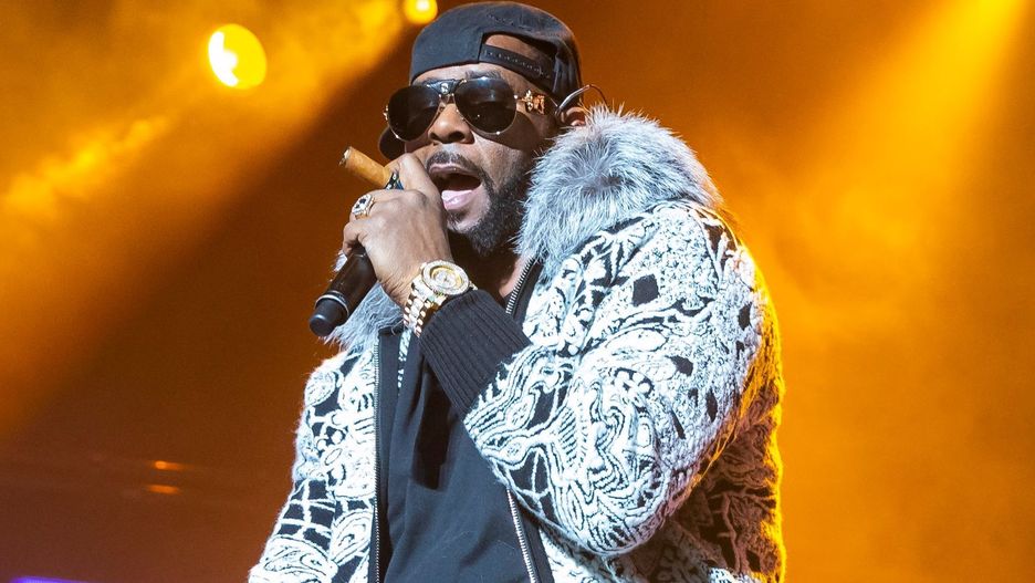 R Kelly In Concert - Detroit, MI
DETROIT, MI - FEBRUARY 21:  R. Kelly performs at Little Caesars Arena on February 21, 2018 in Detroit, Michigan at Little Caesars Arena on February 21, 2018 in Detroit, Michigan.  (Photo by Scott Legato/Getty Images)
Scott Legato
muterkelly, metoo, action, entertainment, band, model, pop, performing, record producer