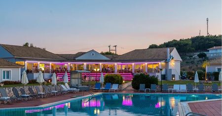 Polak z koronawirusem na Zakynthos. Kwarantanna w luksusowym hotelu