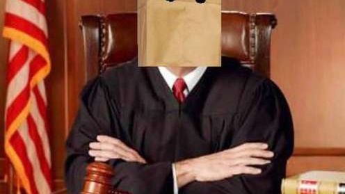 Uważasz, że Facebook narusza Twoje prawa? W polskim sądzie nic nie załatwisz 1