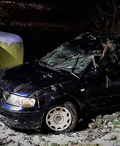 Policjant wskoczył do stawu, by ratować dzieci. Okazało się, że auto było puste