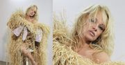 Pamela Anderson pozuje w sukience ze słomy (ZDJĘCIA)