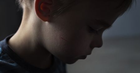Blisko 90 tys. godzin nieprzerwanego bólu. Fragment książki "Nie uszlachetnia. O leczeniu bólu w Polsce"