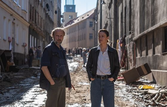 Gorący lipiec w Netflix. Premiera "Rojst '97", "Sky Rojo" i klasyków filmowych (lista premier)