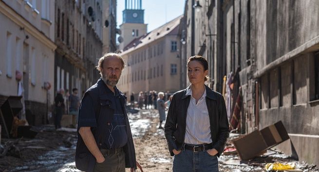 Gorący lipiec w Netflix. Premiera "Rojst '97", "Sky Rojo" i klasyków filmowych (lista premier)