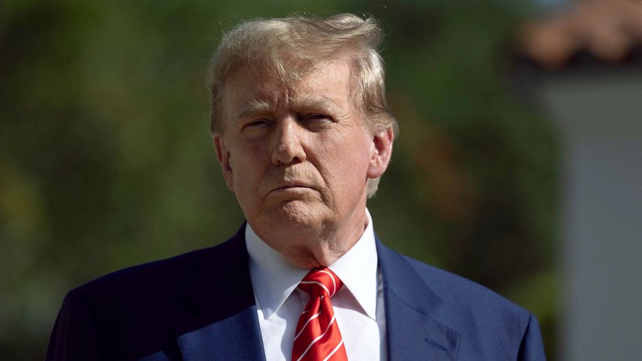 Temporary
PALM BEACH, FLORIDA - MARCH 19: Former U.S. President Donald Trump speaks to the media after voting at a polling station setup in the Morton and Barbara Mandel Recreation Center on March 19, 2024, in Palm Beach, Florida. Trump, along with other registered Republican voters, cast ballots in the Presidential Preference Primary. There wasn't a ballot or election for Democrats since the Florida Democratic Party only provided the name of Joseph R. Biden Jr.   Joe Raedle/Getty Images/AFP (Photo by JOE RAEDLE / GETTY IMAGES NORTH AMERICA / Getty Images via AFP)
JOE RAEDLE
