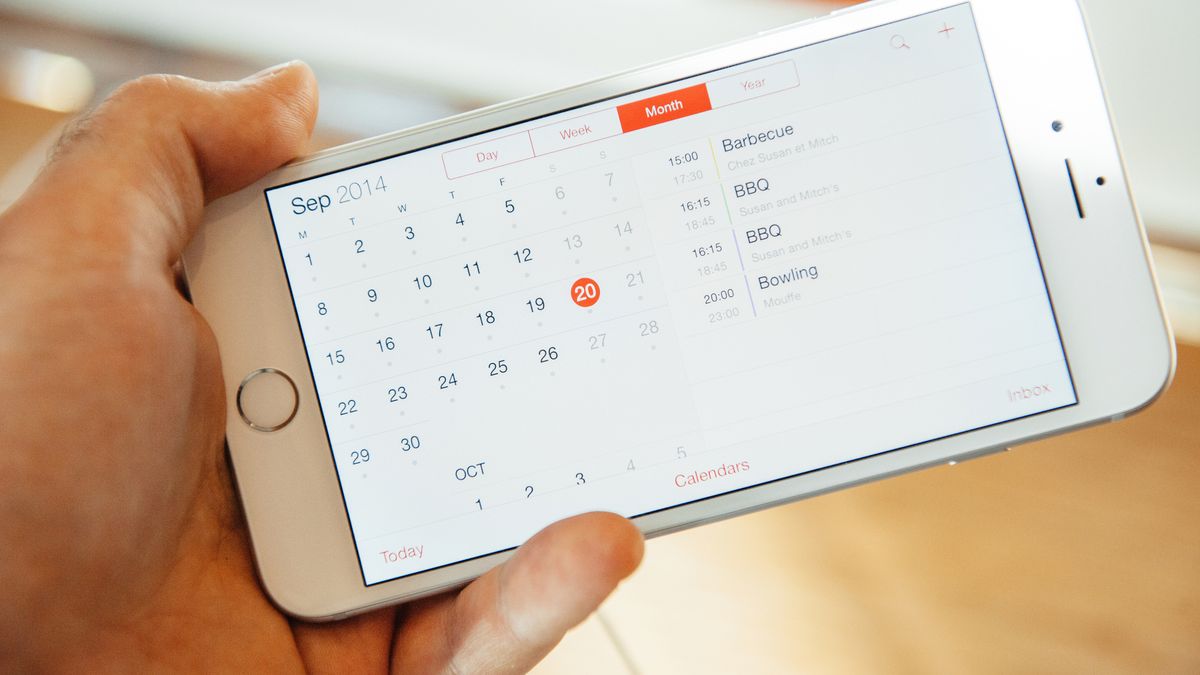 Aplikacja Kalendarz na iPhonie z depositphotos