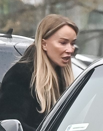 Joanna Przetakiewicz z szoferem porzucili auto za 2 miliony złotych i poszli na zakupy (ZDJĘCIA)