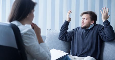 Jakie są pierwsze objawy schizofrenii