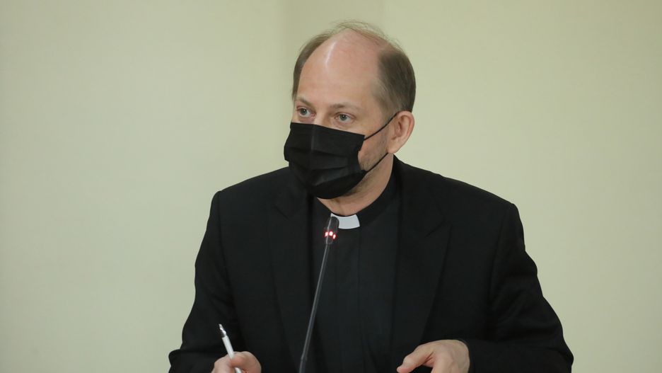 Rządowy profil odpowiada KEP. Spór o szczepienia w Polsce