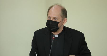 Rządowy profil odpowiada KEP. Spór o szczepienia w Polsce