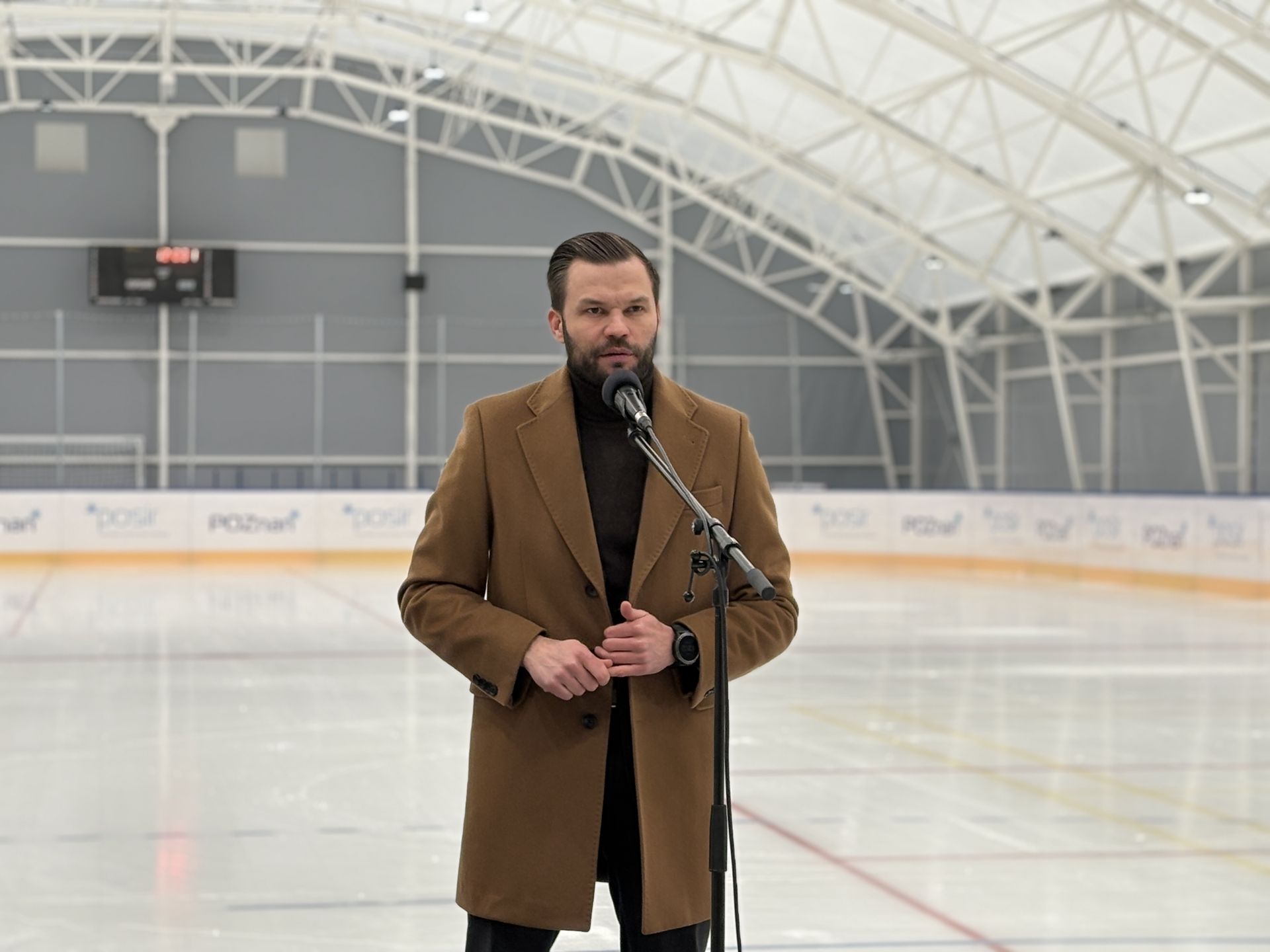 Otwarcie nowej całorocznej hali sportowej z lodowiskiem