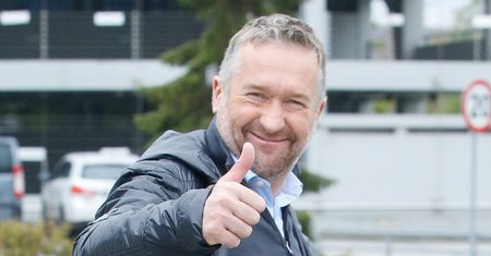 Rafał Sonik pokazał zdjęcie z młodszym synem i prawi o późnym tacierzyństwie: "To doświadczenie ma w sobie niezwykłą moc" (FOTO)