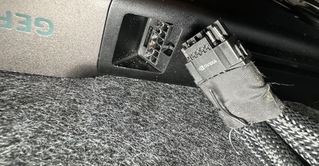 GeForce RTX 5090 spalił nam się w redakcji. Karta ma problem z wtyczką zasilania
