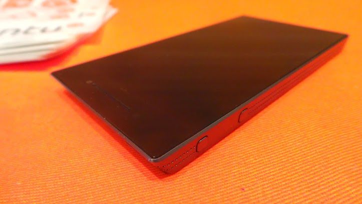 W skrócie: Ubuntu Edge na zdjęciach, możliwy wygląd Galaxy Note'a III, iPhone 5C w październiku 1