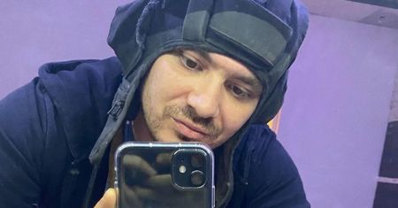 Daniel Martyniuk znów POSZEDŁ W MELANŻ! Zabalował pod gołym niebem z bursztynowym trunkiem... (FOTO)