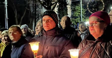 Droga Krzyżowa przeszła w piątkowy wieczór ulicami Bełchatowa