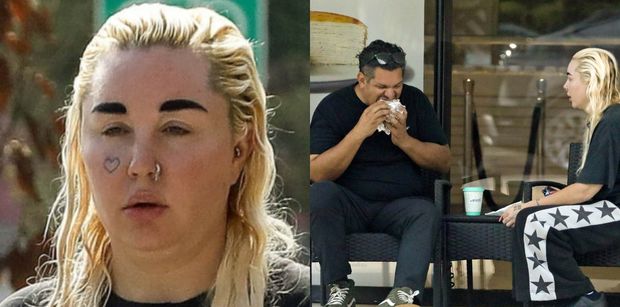 Coraz szczuplejsza Amanda Bynes zajada lunch z ukochanym przy myjni samochodowej (FOTO)