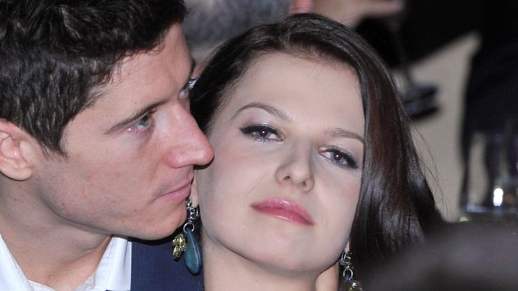 Anna Lewandowska wspomina trudne dzieciństwo i zdradza, co by powiedziała "małej Ance"...