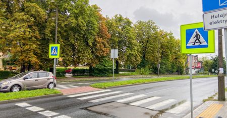 Sosnowiec. Nowoczesne przejście dla pieszych, poinformuje o prędkości samochodów