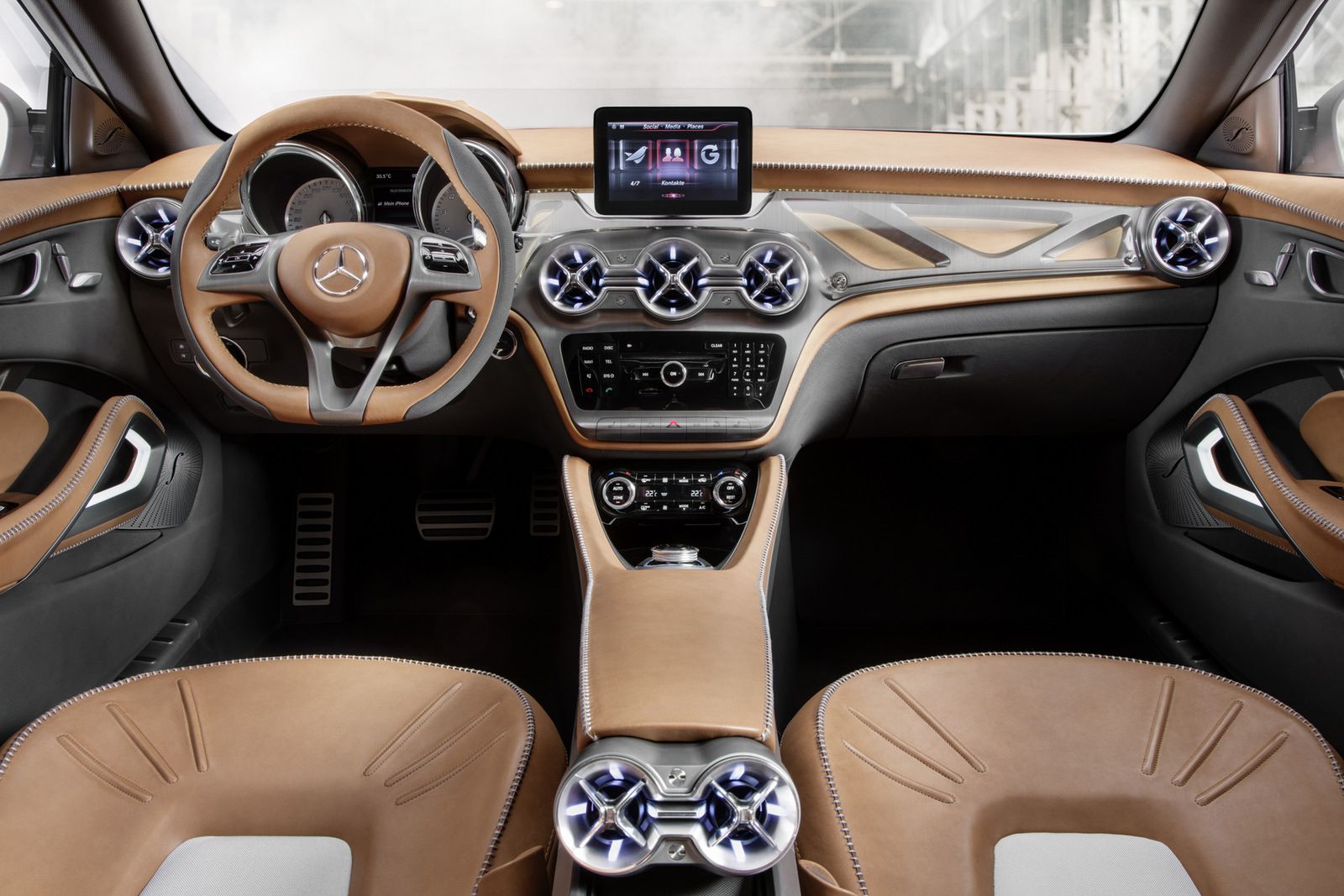 Mercedes GLA Concept na oficjalnych zdjęciach [galeria] 17