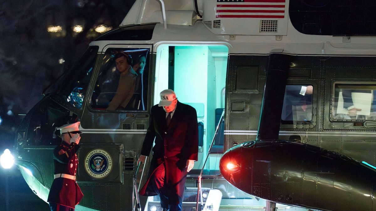 Incydent związany z przyjazdem Trumpa na lotnisko.