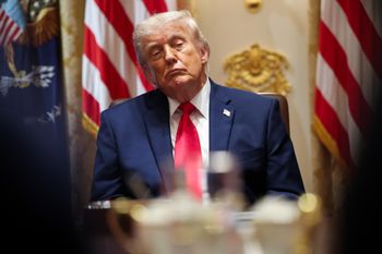 Dane z USA trzęsą giełdami. Dolar rekordowo drogi