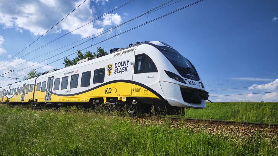 pociąg kolej koleje dolnośląskie