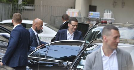 Pilne zebranie władz PiS. "Sytuacja jest piekielnie trudna"