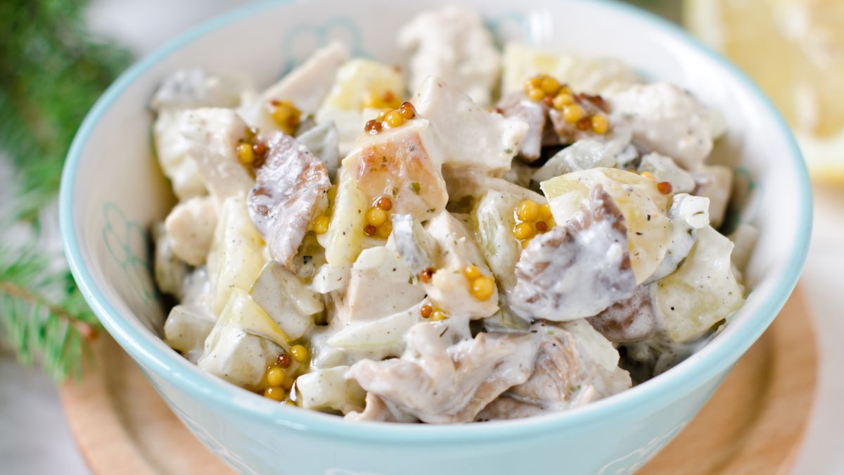 Sałatka z pieczonych pieczarek i jajek