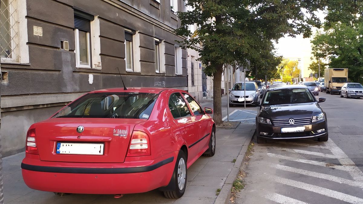 Problem z parkowaniem w Warszawie 