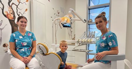 Dbajmy o dziecięce zęby – dentystka radzi, jak uniknąć próchnicy po wakacjach
