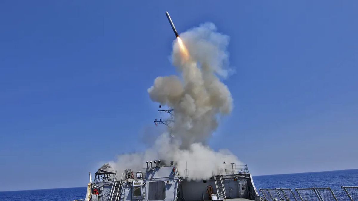 Tomahawk wystrzelony z USS Barry