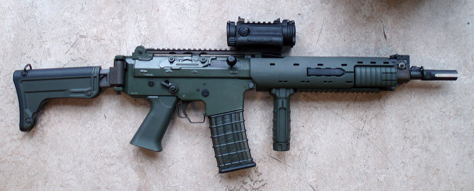 FN FNC w wydaniu szwedzkim po modernizacji (Ak5C). 