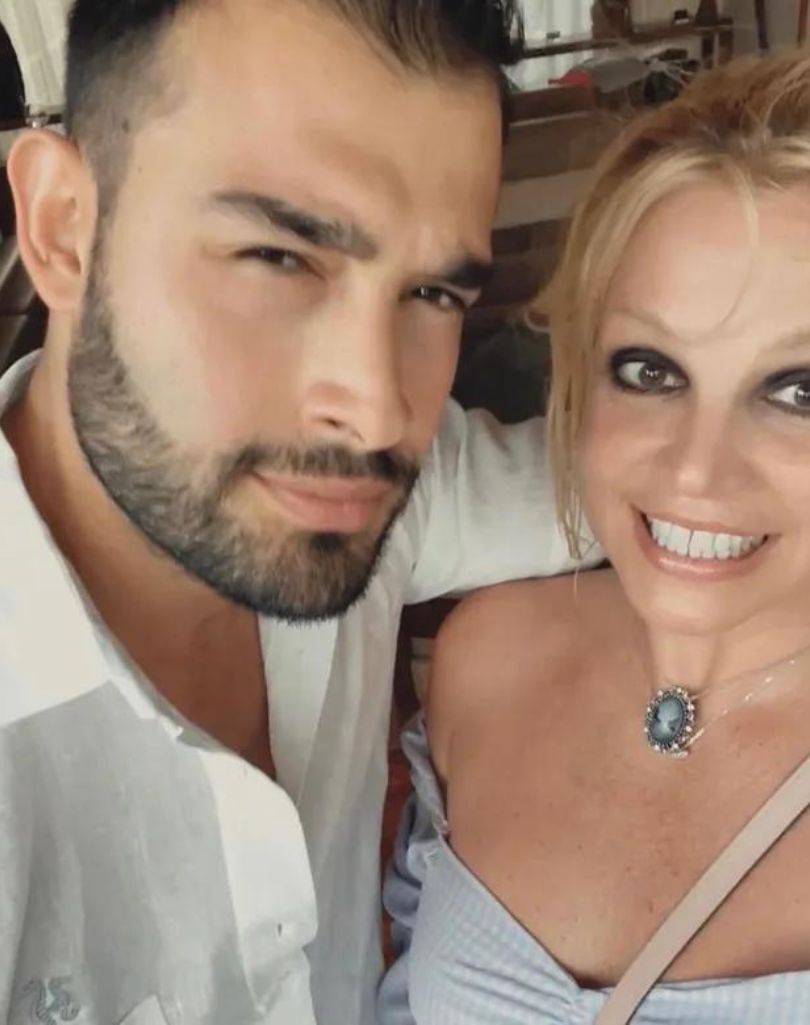 Britney Spears zarobi fortunę na książce. Sam Asghari nie dostanie nic