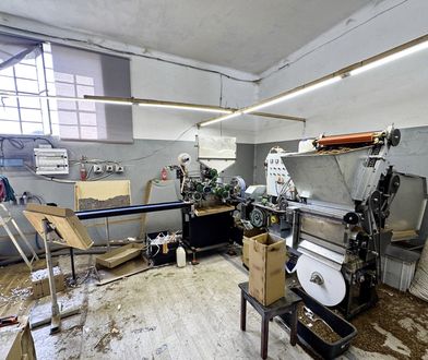 Zlikwidowali "fabrykę" papierosów. Towar warty prawie 2 mln