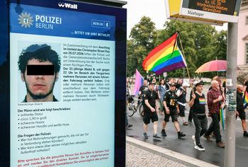 Rzucił się z bronią białą. Ujawniają kulisy akcji w Berlinie