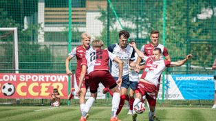 ŁKS Łomża już liderem III ligi. Podopieczni trenera Marcina Sasala pokonali KS Wasilków 2:0. Wpadka Jagiellonii II