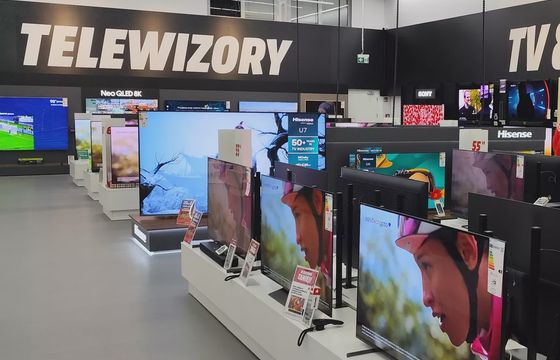 Młodzi ludzie porzucają telewizję. Więcej YouTube na telewizorze