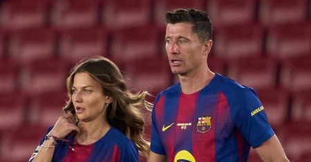TYLKO NA PUDELKU: Anna Lewandowska nie przeprowadzi się do USA od razu z Robertem. Co ze szkołą córek? "W grę wchodzą tylko te elitarne"