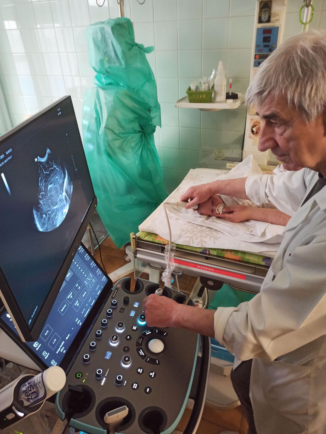 Legnica: Ultrasonograf dla najmłodszych pacjentów już jest w szpitalu