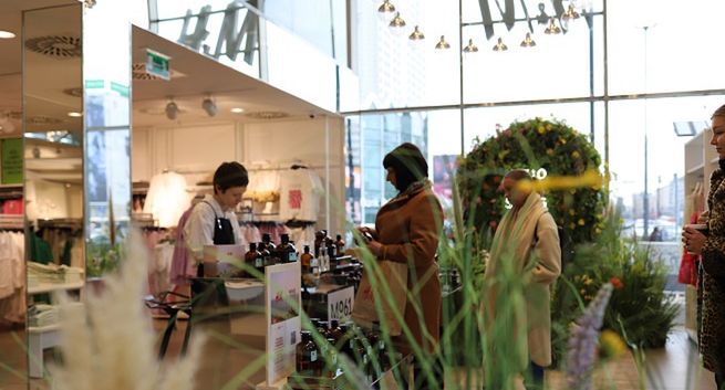 Cut The Mustard wygrywa przetarg H&amp;M